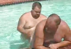 Két szexi lányok fasz egymást az durva pornó ujjaival