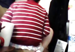 Szőke rázza a porno durva seggét Amatőr videó