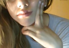 Hatalmas mellei vibrátor penetráció. kemény pornó